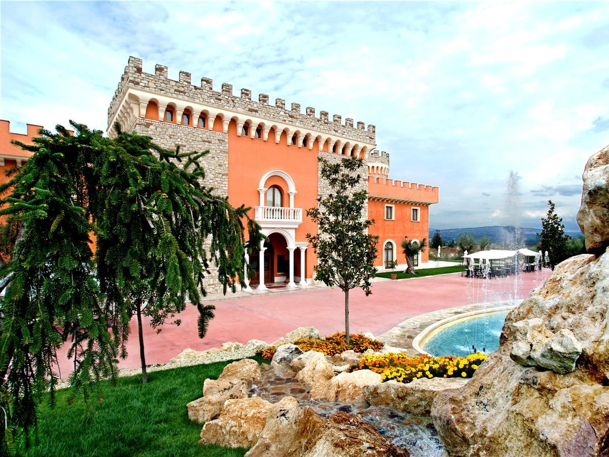 Hotel Castello Torre In Pietra Montefusco Exterior photo